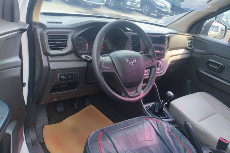 Used Wuling Hongguang V 2019 1.5L Jingqu Version China VI LAR