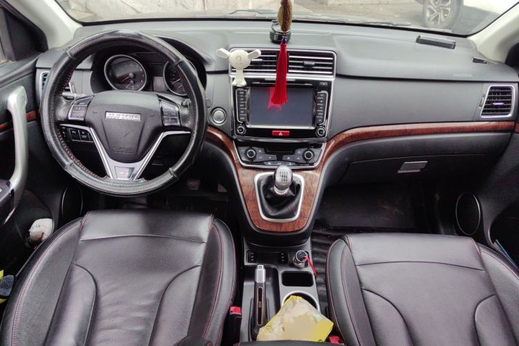 Used Haval H6 2015 Revised Version Sport Edition 1.5T Manual Transmission Two-Wheel Drive Elite Grade
