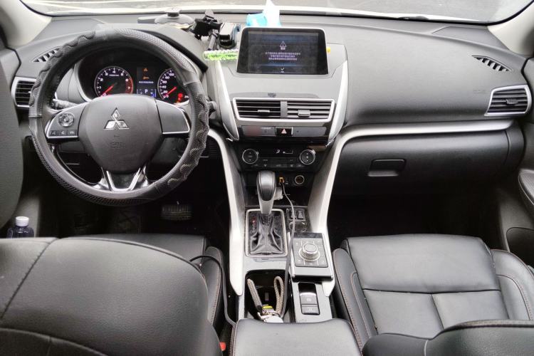 Used Mitsubishi Eclipse Cross 2019 1.5T CVT Two-Wheel Drive Dream Edition China VI Standard
