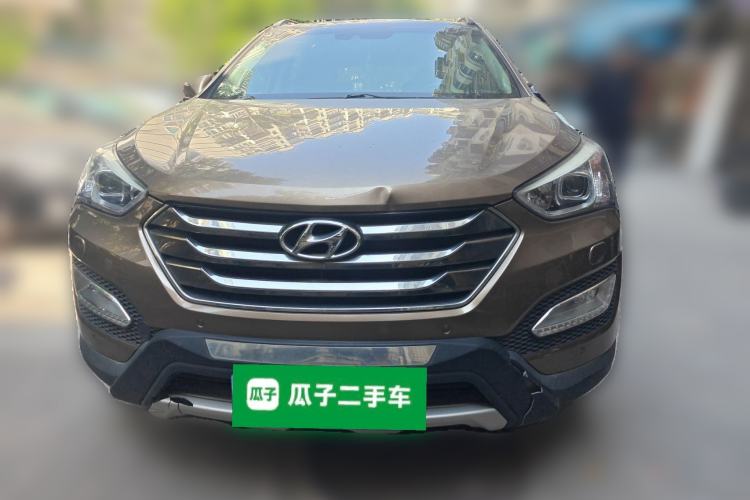 Used Hyundai Santa Fe 2013 Revised Version 2.0T Automatic All-Wheel Drive Top-Tier Trim