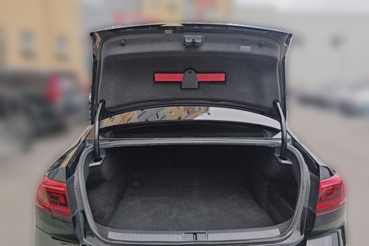 Used Volkswagen Magotan 2020 280TSI DSG Comfort Edition Trunk