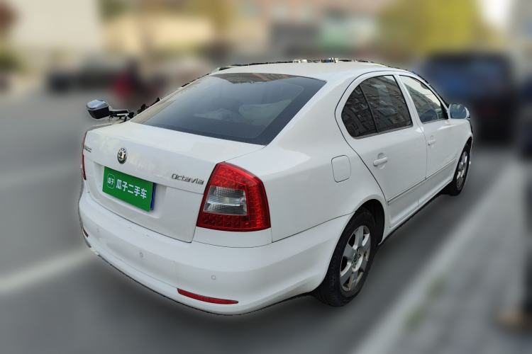 Used Skoda Octavia 2012 1.6L Automatic Yijun Edition Rear Right 45 Deg