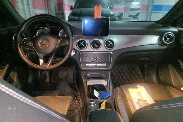 Used Mercedes-Benz CLA 2018 CLA 200 Style Edition Center Console