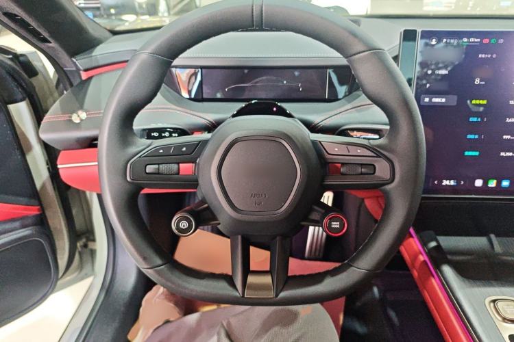 Used Xiaomi Auto SU7 2024 Four-Wheel Drive Ultra-Long Range Advanced Intelligent Driving Max Edition
