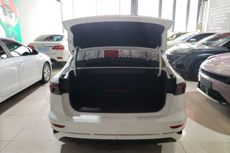 Used Geely Auto Emgrand 2023 4th Generation Champion Edition 1.5L CVT Prestige Model Trunk