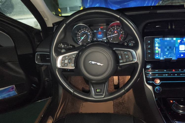 Used Jaguar XE 2017 2.0T 200 PS R-Sport