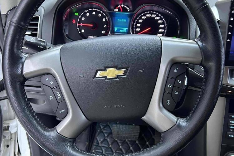 Used Chevrolet Captiva 2015 2.4L 4x4 Flagship Edition 7-Seater