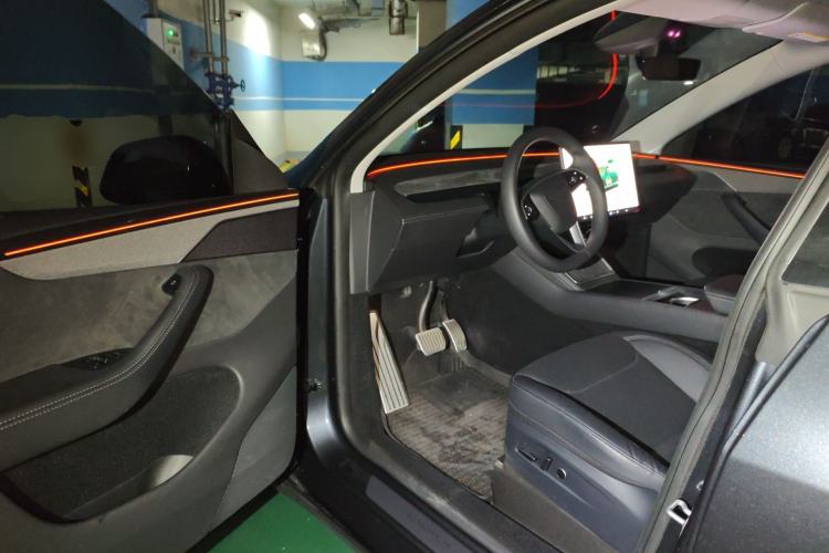 Used Tesla Model Y 2025 Long-Range All-Wheel Drive First Edition
