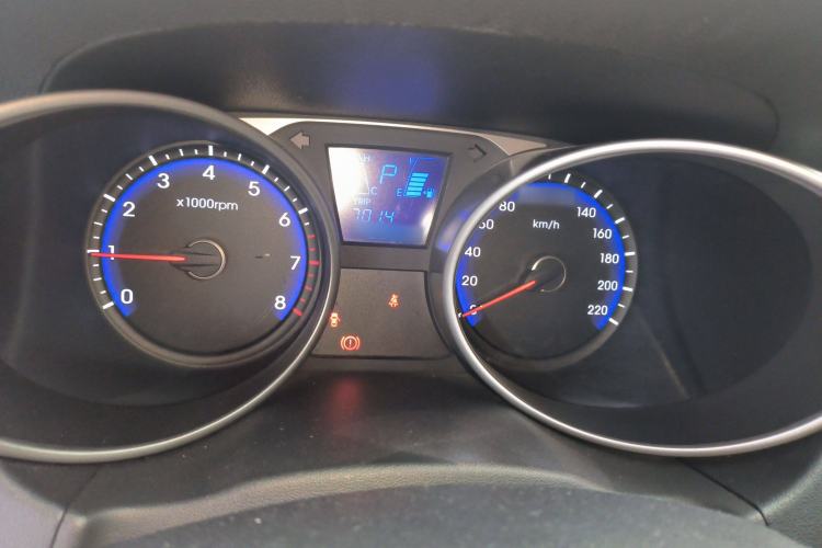 Used Hyundai ix35 2015 2.0L Automatic 2WD Smart Version China V Standard