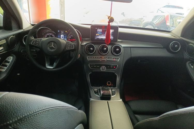 Used Mercedes-Benz C-Class 2018 C 200 L Sport Edition Center Console