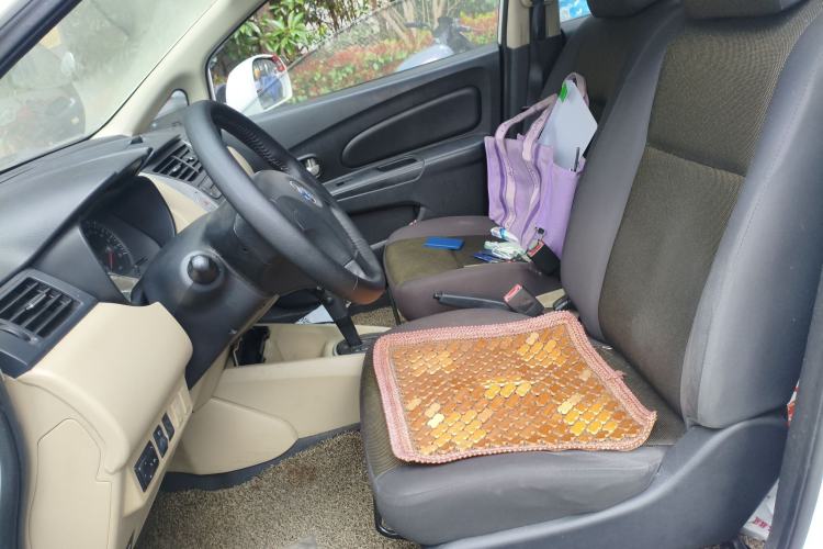 Used Venucia R50 2013 1.6L Automatic Fashion Edition