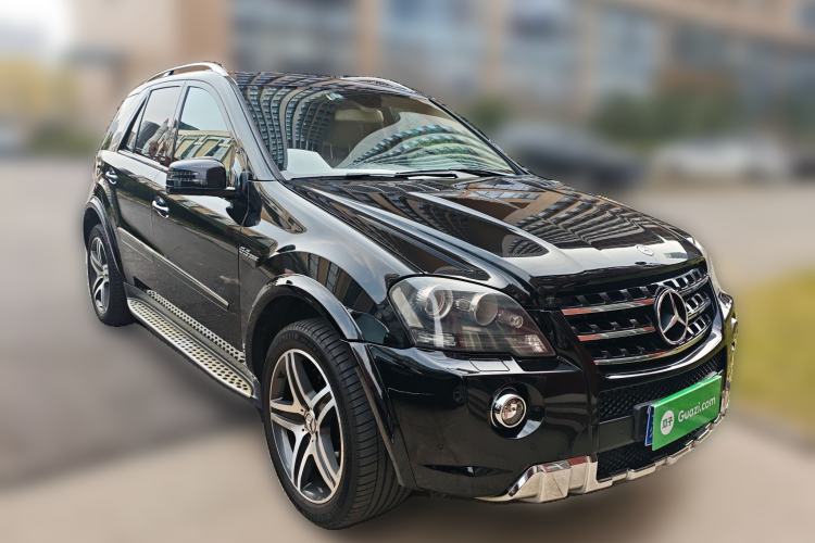 Used Mercedes-Benz M-Class AMG 2011 AMG ML 63 Front Right 45 Deg