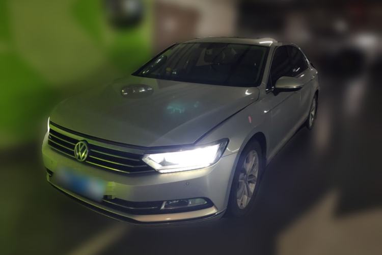 Used Volkswagen Magotan 2018 Facelift 330TSI DSG Luxury Model