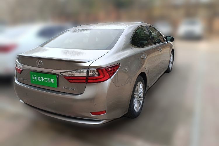 Used Lexus ES 2015 200 Elite Edition Rear Right 45 Deg