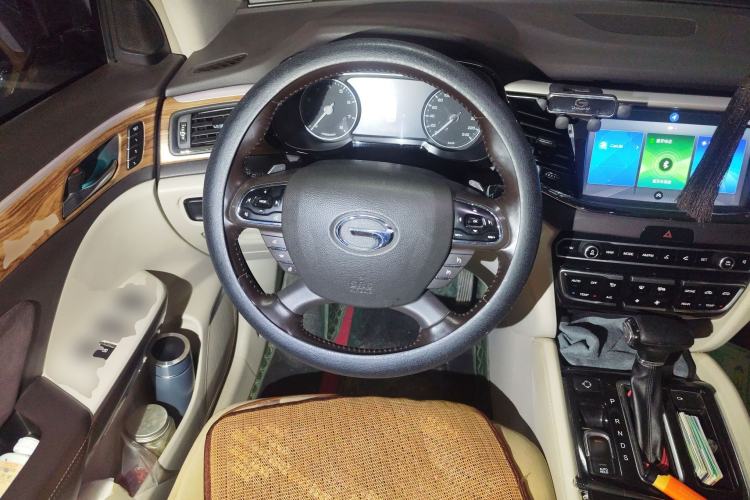 Used GAC Trumpchi GS8 2017 320T Two-Wheel Drive Luxury Smart Connectivity Version (7 Seats)