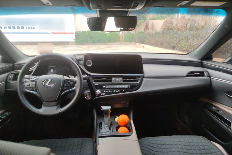 Used Lexus ES 2023 200 Excellence Edition