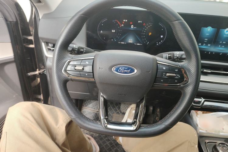 Used Ford Equator Sport 2022 EcoBoost 170 Platinum Edition Steering Wheel