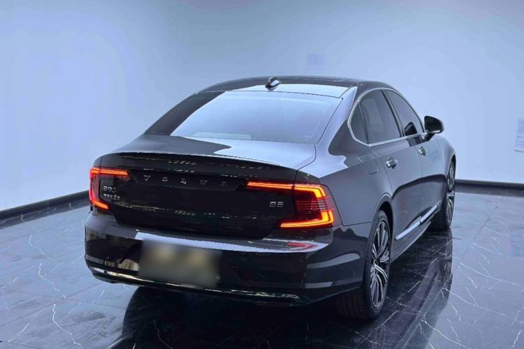 Used Volvo S90 2022 B5 Zhiyi Luxury Edition
