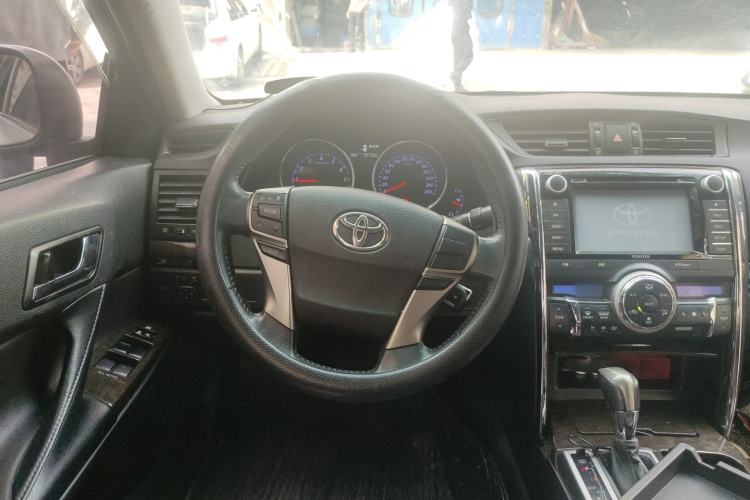 Used Toyota Reiz 2013 2.5V Elite Edition Steering Wheel