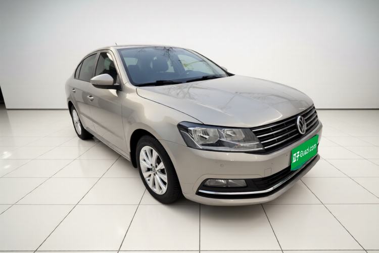 Used Volkswagen Lavida 2017 1.6L Automatic Comfort Edition
