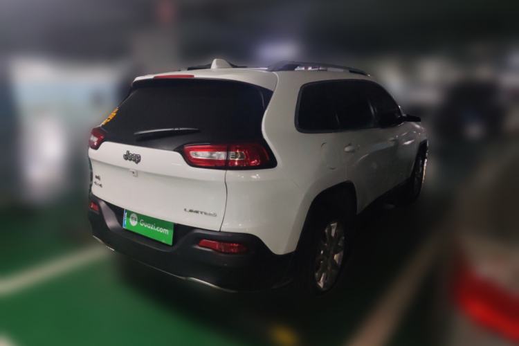 Used Jeep Cherokee 2014 2.4L Luxury Edition