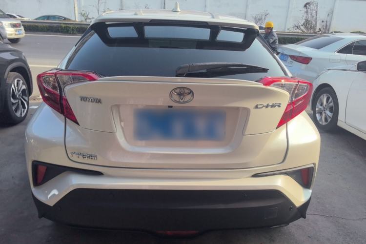 Used Toyota C-HR 2018 2.0L Leading with Sunroof China VI Standard
