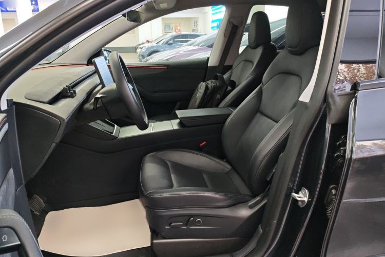 Used Tesla Model Y 2025 Long-Range All-Wheel Drive First Edition
