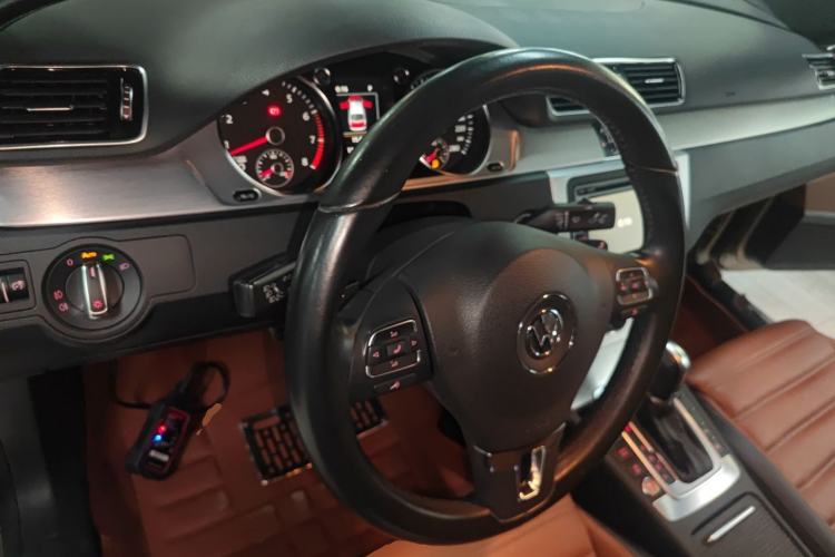 Used Volkswagen FAW-Volkswagen CC 2015 2.0 TSI Luxury Model
