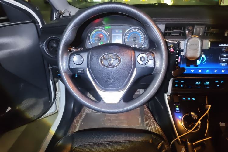 Used Toyota Levin 2017 Revised Dual-Engine 1.8H GS E-CVT Elite Sunroof Version China V Standard