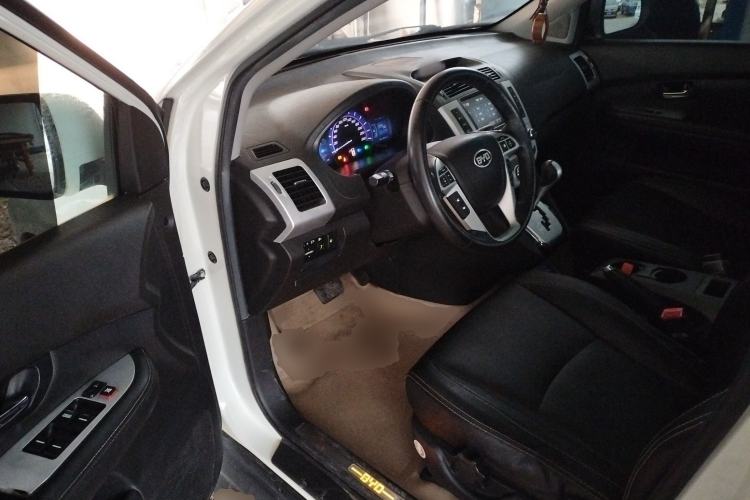 Used BYD S6 2013 Platinum Edition 2.4L Automatic Luxury Model