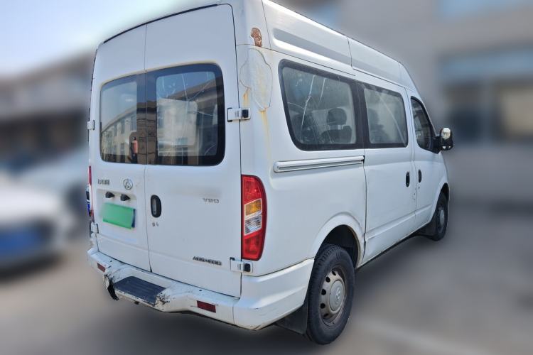 Used SAIC MAXUS Xintu V80 2018 2.5T 6-Speed Manual Aoyuntong Short Wheelbase Mid-Height 5-6 Seater