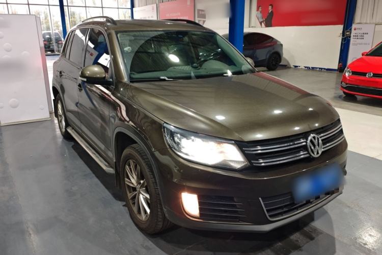 Used Volkswagen Tiguan 2015 1.8TSI Automatic Two-Wheel Drive Comfort Edition Front Right 45 Deg