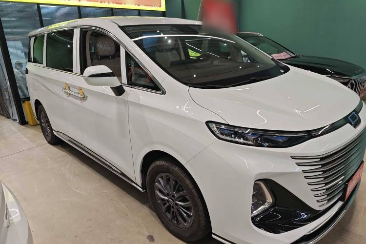 Used Bestune M9 2023 2.0T Prestige Edition
