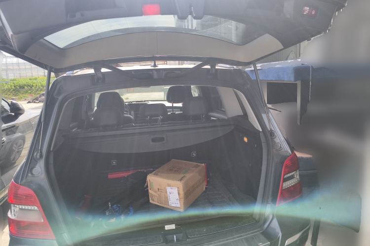 Used Mercedes-Benz GLK-Class 2011 GLK 350 4MATIC Trunk