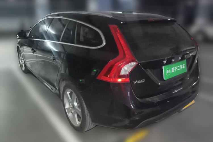 Used Volvo V60 2013 T5 Comfort Edition