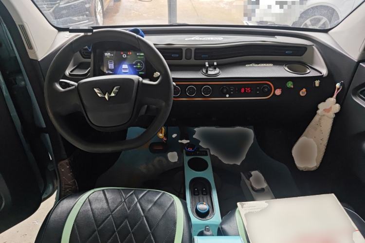 Used Wuling Hongguang MINIEV 2020 Enjoyment Model Lithium Iron Phosphate Center Console