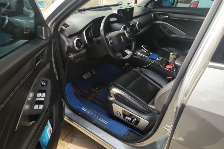 Used Wey VV6 2018 2.0T Two-Wheel-Drive Ultra-Luxury Version China V Standard
