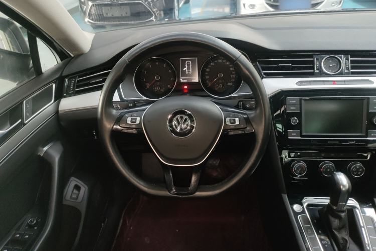 Used Volkswagen Magotan 2019 330TSI DSG Leading Model China VI Standard
