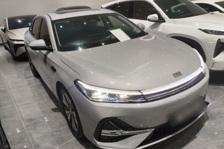 Used Geely Galaxy A7 2025 Model EM-i 150km Exploration+ Edition Front Right 45 Deg