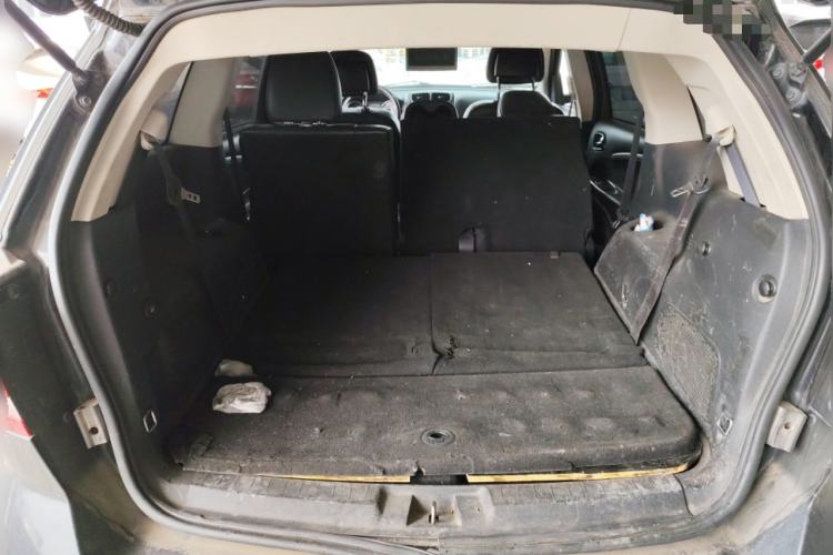 Used Dodge Journey 2014 2.4L Two-Wheel Drive Touring Edition Trunk