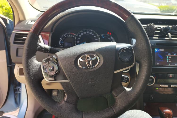Used Toyota Camry 2012 2.5G Luxury Edition Steering Wheel