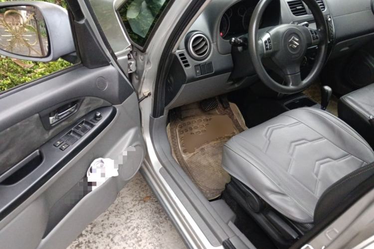 Used Suzuki SX4 2011 Revised 1.6L Automatic Dynamic Version