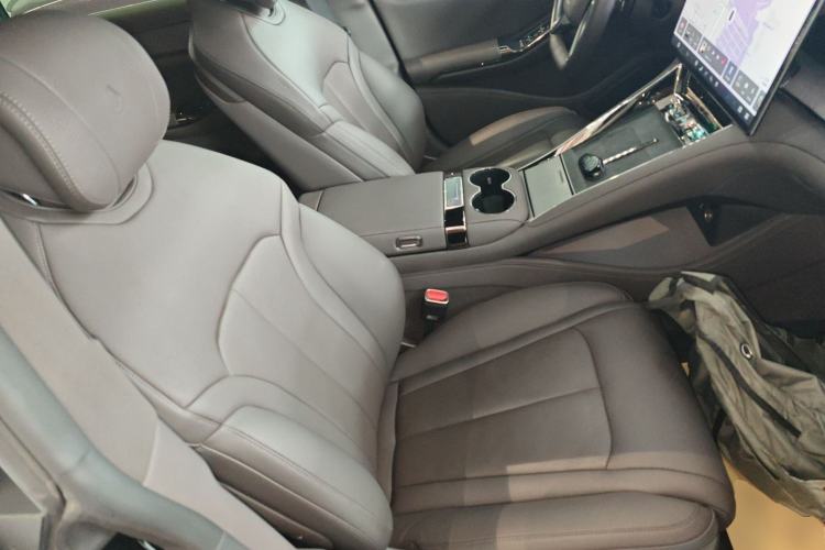 Used Denza Z9 2024 1100 km Four-Wheel Drive Max Version