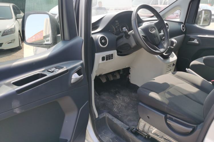 Used JAC Refine M3 2023 PLUS 1.5T 5/7-seat Classic Edition