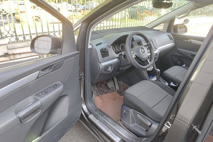 Used Volkswagen Sharan 2016 380TSI Comfort Edition 7-Seater Driver Seat