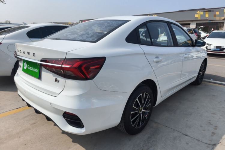 Used Roewe i5 2021 1.5L Manual Platinum Edition
