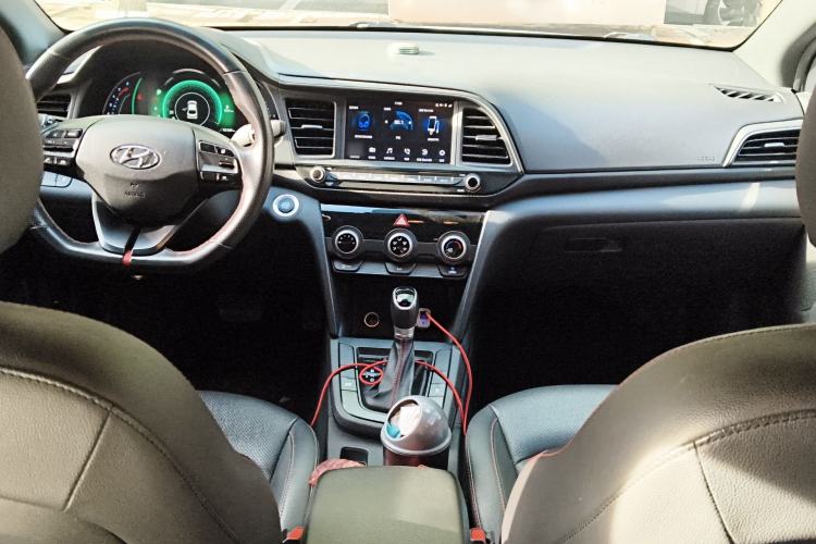 Used Hyundai Elantra (6th Generation / Lingdong) 2019 1.4T Dual-Clutch Xuan Dong · Dynamic Model Center Console