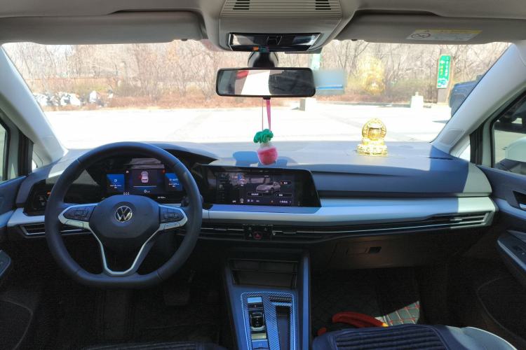Used Volkswagen Golf 2021 280TSI DSG Pro Center Console