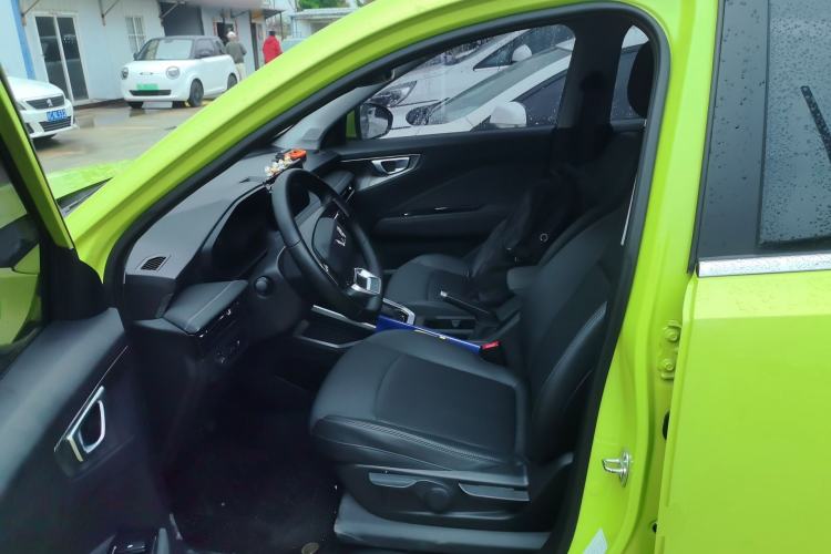 Used Wuling Alvez 2022 1.5L CVT Comfort Edition Left Front Seat