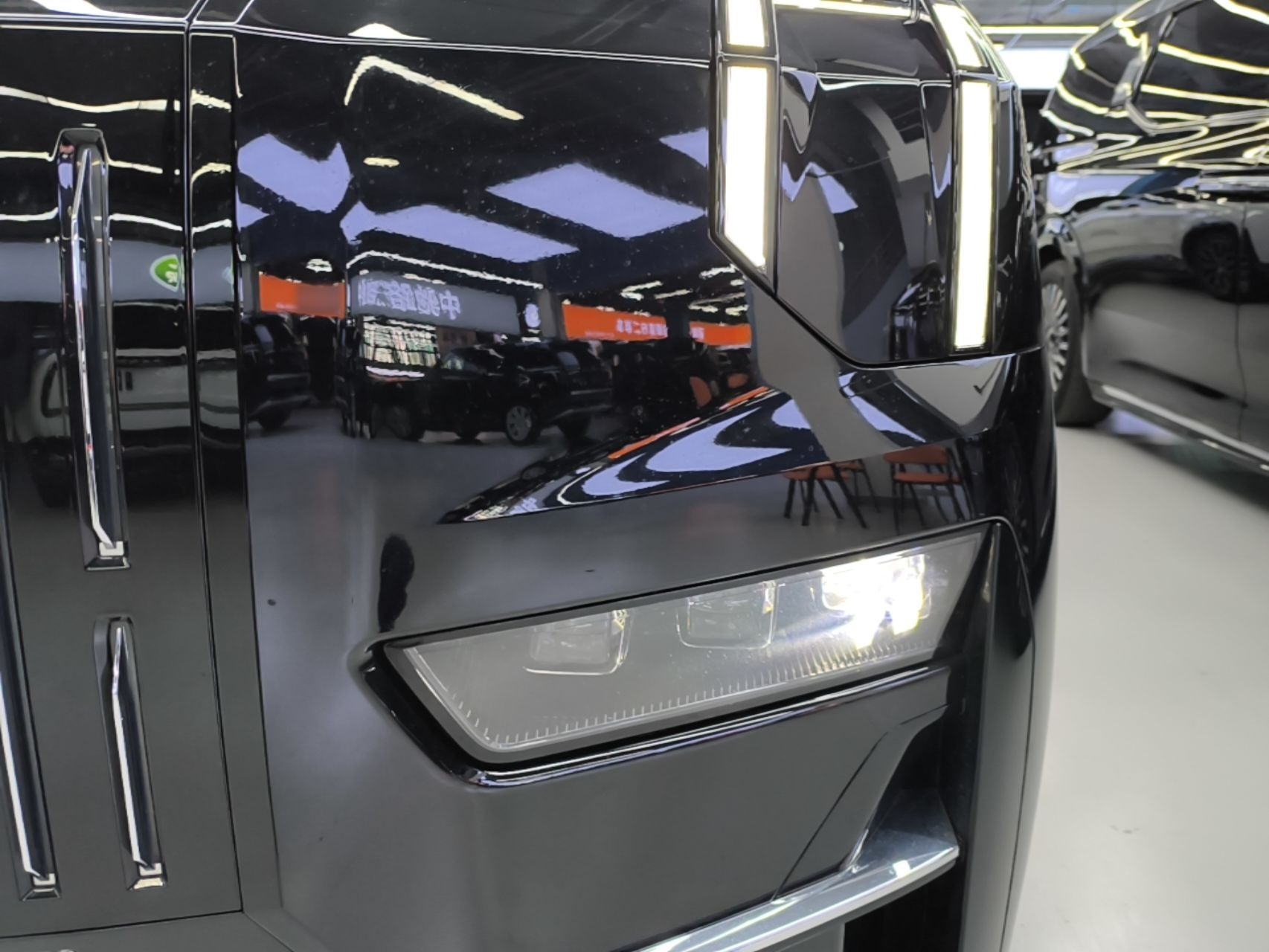 Zeekr 009 2024 Six-Seat Executive Version 4WD 108 kWh — снимка 8